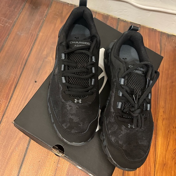 UA Charged Assert 9 Camo Running Sneaker (Women’s 9/ Men’s 7) Orig $75 - Picture 5 of 9